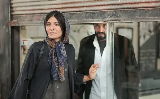 اصغر فرهادی تماشاگران را به سینما برمی‌گرداند؟ / شروع پرقدرت «قهرمان»