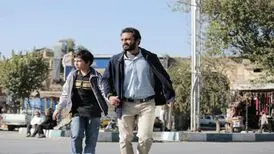 انتقاد کیهان از ژانر اجتماعی سینمای ایران: همه اش سیاه نمایی است و یاس؛ صرفا توصیه به مهاجرت و خیانت و بزهکاری
