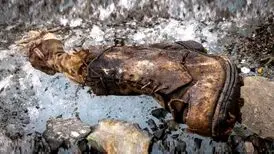 کشف یک پای ۱۰۰ ساله هنگام ساخت مستند نشنال جئوگرافیک

