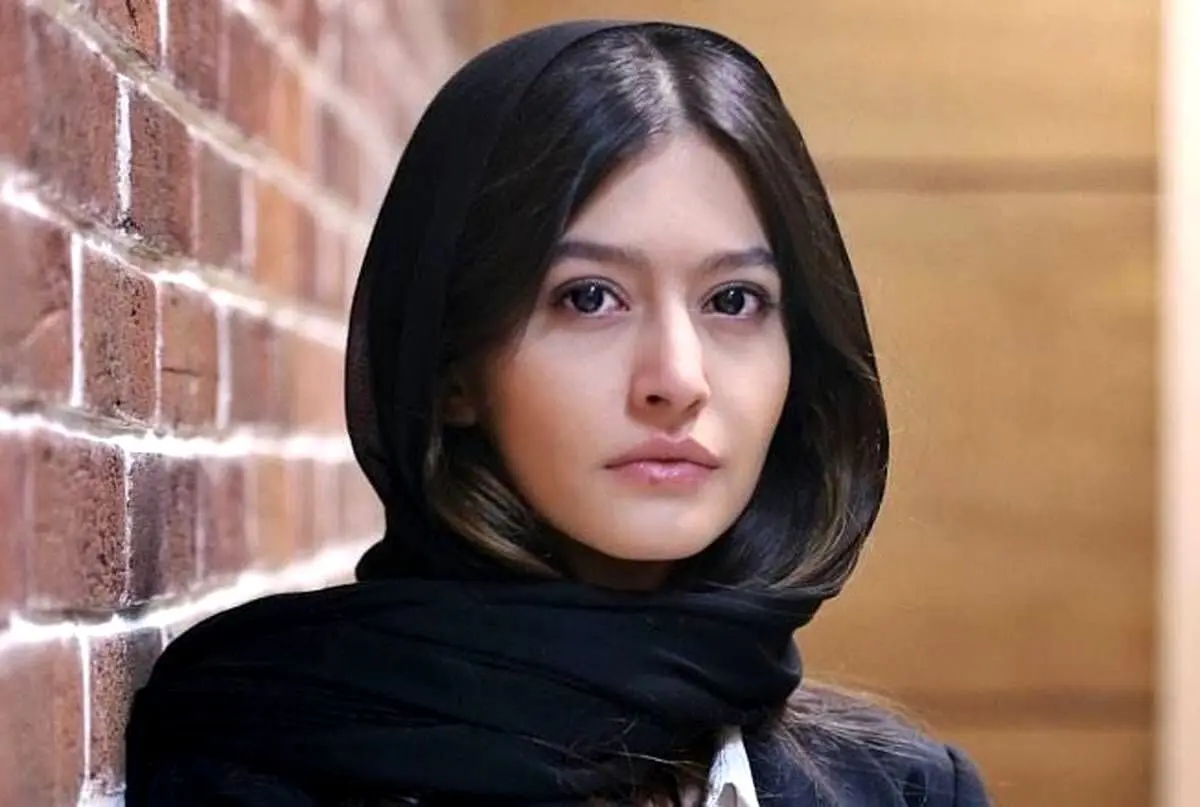 عذرخواهی بازیگر خانم از مهران مدیری/ می خواهم با دسته گل بروم اما نمی‌دانم مرا می‌بخشد یا نه/ ویدئو
