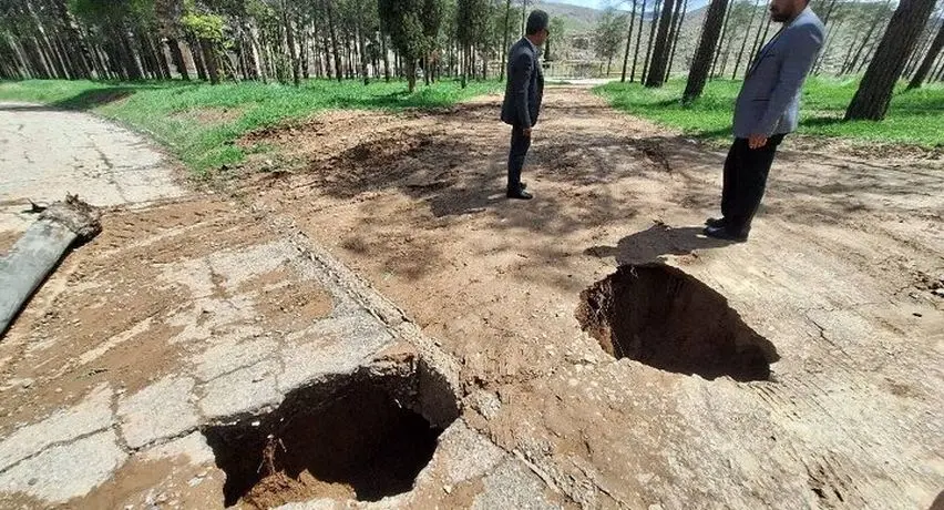 تشدید فرونشست زمین در پردیس تخت جمشید/ حضور در ۱۳ فروردین ناامن است
