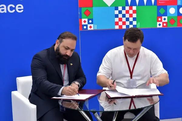 تفاهمنامه همکاری بنیاد سینمایی فارابی و گروه رسانه‌ای رداسکوئر روسیه در پنج محور
