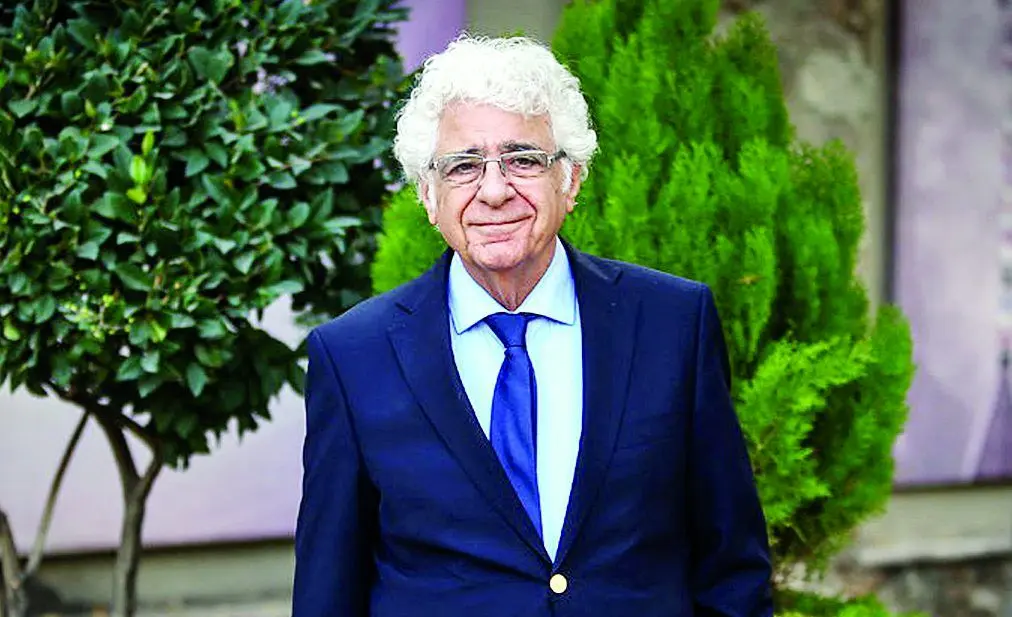 لوریس چکناواریان: غم اهریمنی است شاد باشیم+ فیلم 