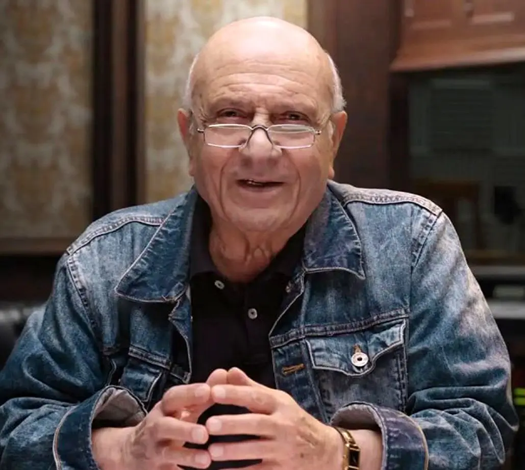 نصرالله مدقالچی دوبلور پیشکسوت زیر تیغ جراحی می‌رود 