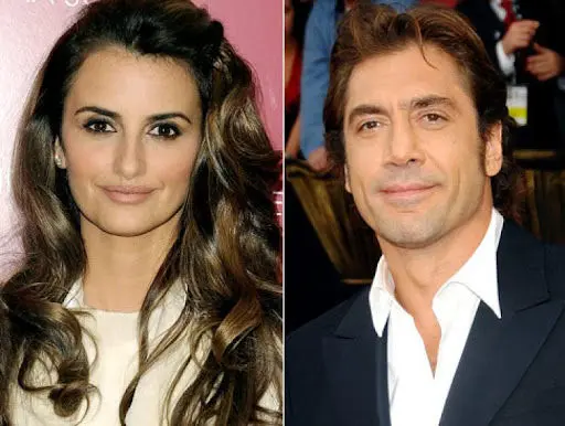 بوسه عاشقانه  عاشقانه خاویر باردم و پنه لوپه کروز پس از دریافت جایزه در جشنواره ونیز + عکس