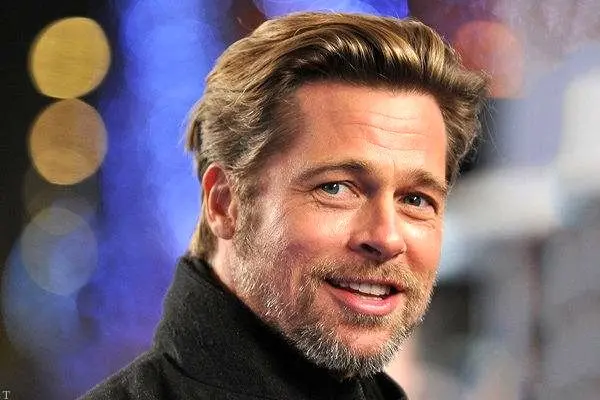 ابتلای برد پیت به یک بیماری عجیب
