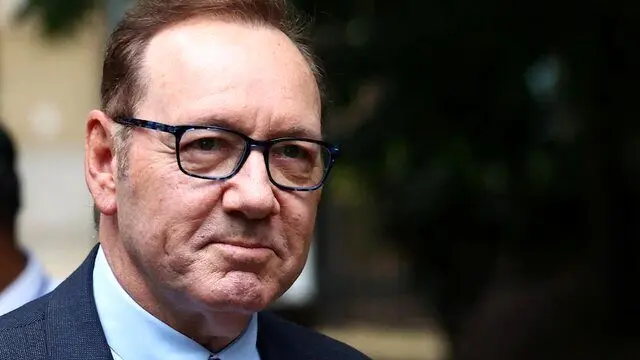 بازیگر آمریکایی: اسناد جنجالی شبکه قاچاق جنسی را منتشر کنید!