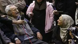 فقط یک هفته پس از بزرگداشتش درگذشت!
