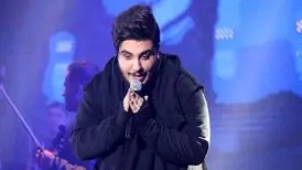 گاف جنجال‌ساز آرون افشار وسط کنسرت/ ویدئو
