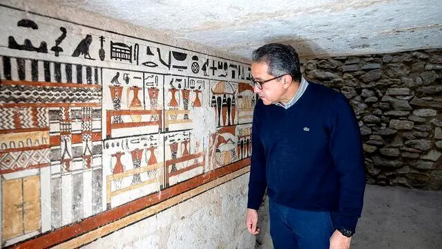 کشف ۵ مقبره باستانی در مصر