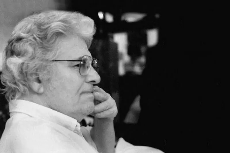 احمد شاملو؛ التیام زخم موسیقی از شاعری تا روزنامه‌نگاری