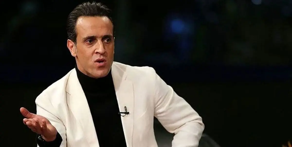 شوت علی کریمی دوباره به اوت رفت!/ عکس