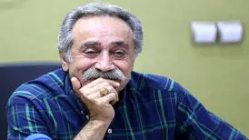 مجری محبوب سال‌های گذشته از برنامه جدیدش می گوید | همکارانم بعد از ۲ ساعت برنامه طنز فهمیدند خواهرم را از دست داده‌ام