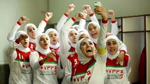 سینمای ورزشی در ایران/ از ممنوع‌الخروج شدن بازیکن زن تا آرزوی کشتی‌گیر معروف
