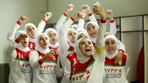 سینمای ورزشی در ایران/ از ممنوع‌الخروج شدن بازیکن زن تا آرزوی کشتی‌گیر معروف
