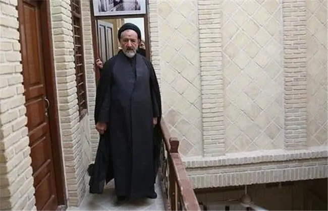 مهاجرانی کتابی درباره سیدمحمود دعایی نوشت
