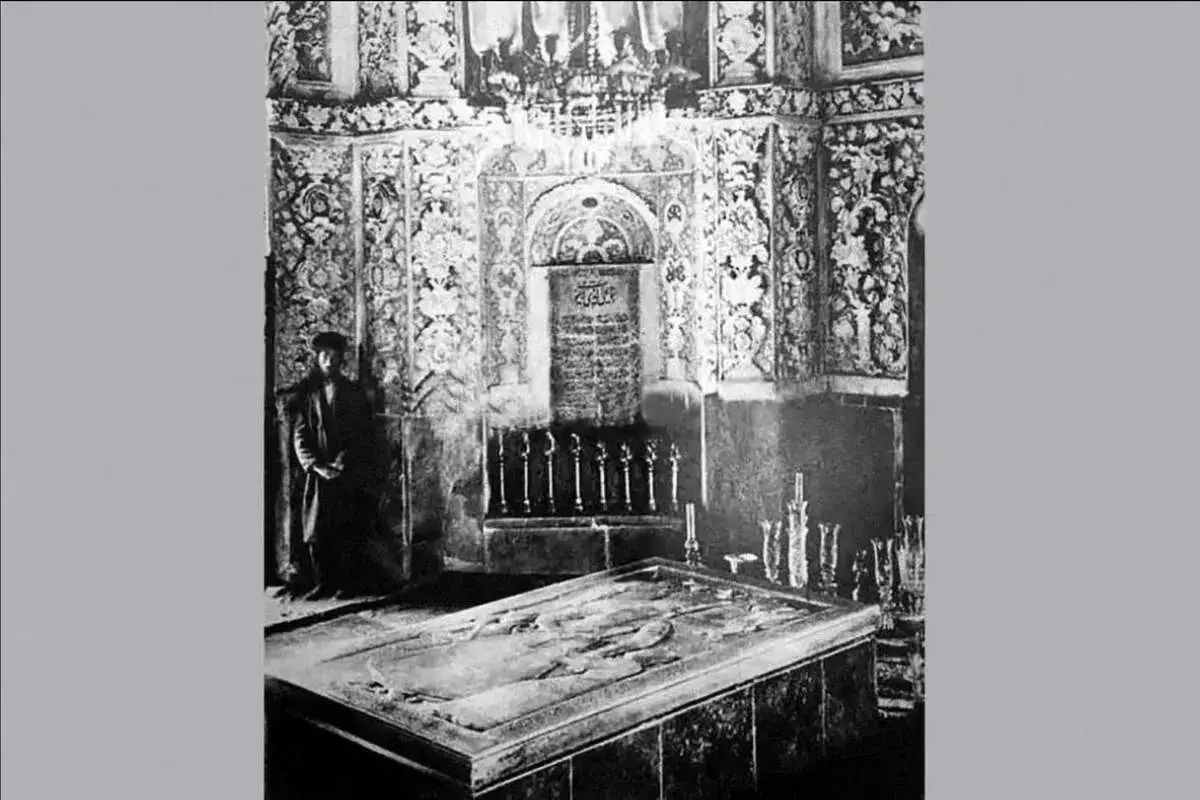 میراث ‌فرهنگی قم درباره آرامگاه فتحعلی شاه اطلاعیه صادر کرد
