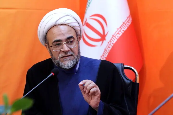 مدیر انتشارات جمال: تروریست شدن افراد از کم‌کاری ما است