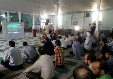 یک راهکار سینمایی برای رفع معضل خلوتیِ مساجد
