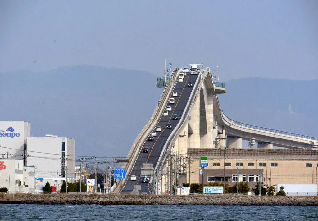 تصاویر ترسناک‌ترین پل ماشین رو در جهان | پل عجیبی که دو شهر را به هم متصل می‌کند