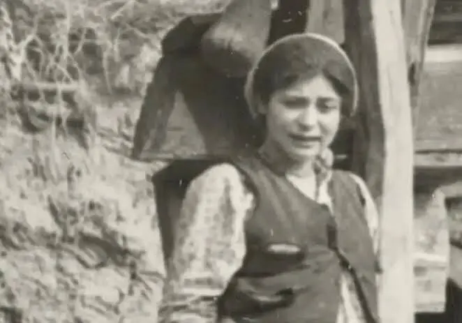 این عکس قدیمی از دختران گیلانی شما را به ۷۵ سال قبل می‌برد