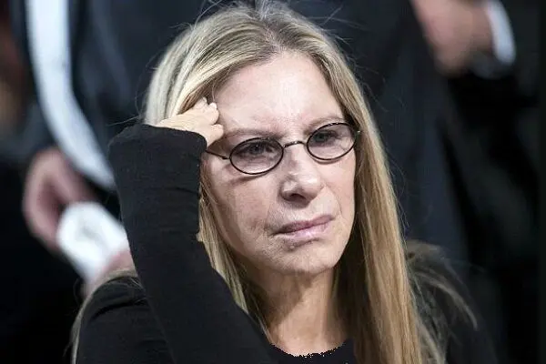 باربارا استرایسند آمریکا را «بدترین هرج و مرج» جهان خواند
