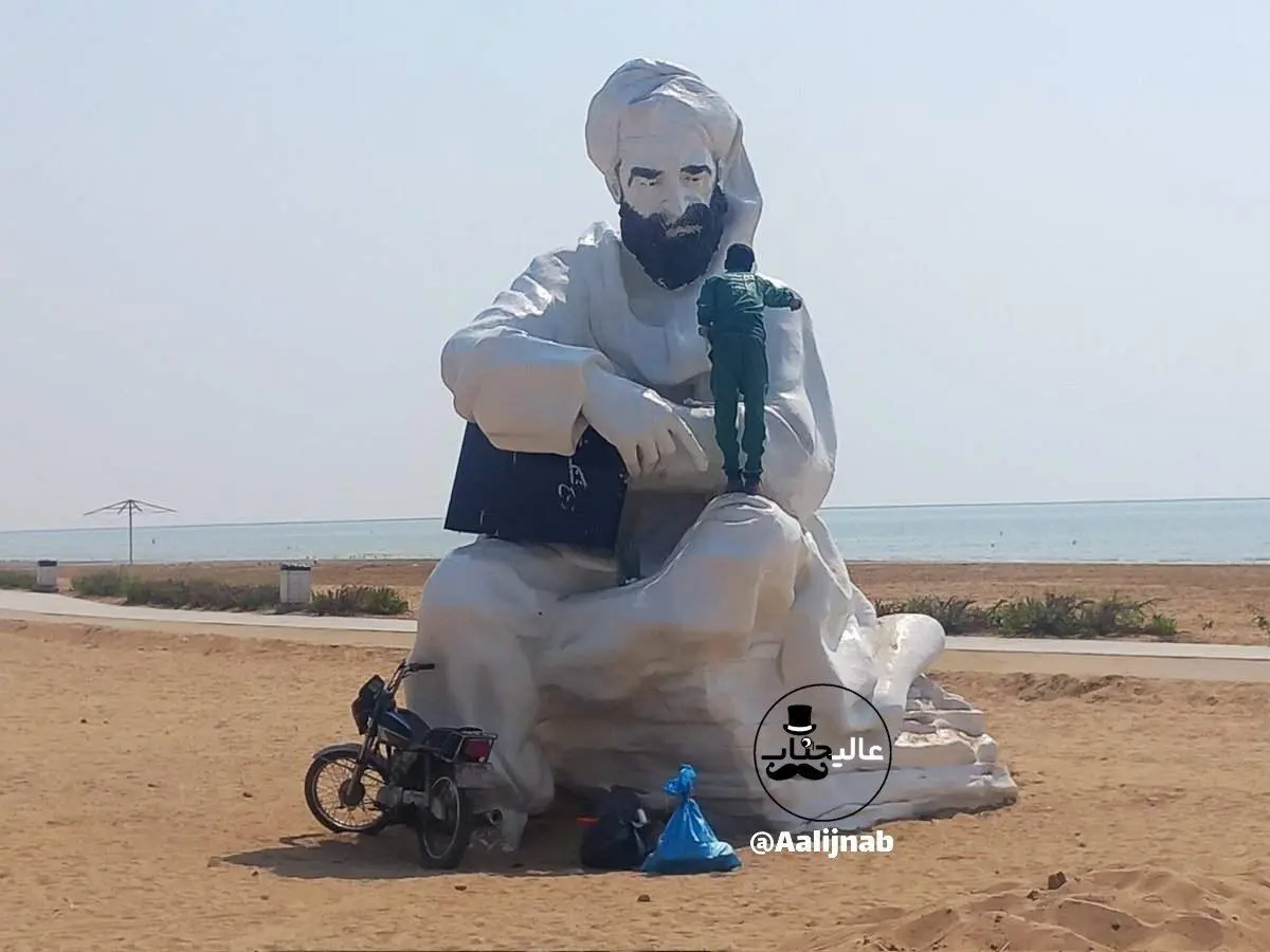 کار عجیبی که شهرداری با این مجسمه‌ها کرد!

