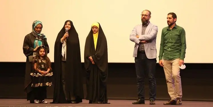 مریلا زارعی: شهدا مظلومانه رفتند تا ما در امنیت و آرامش باشیم