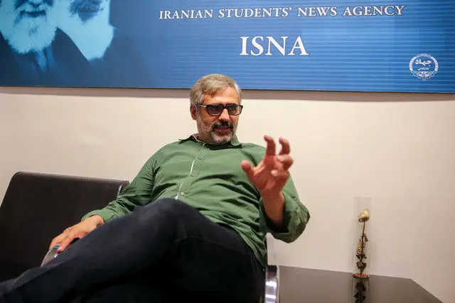 سیاستمداری که ماسک از چهره سلبریتی ها برداشت
