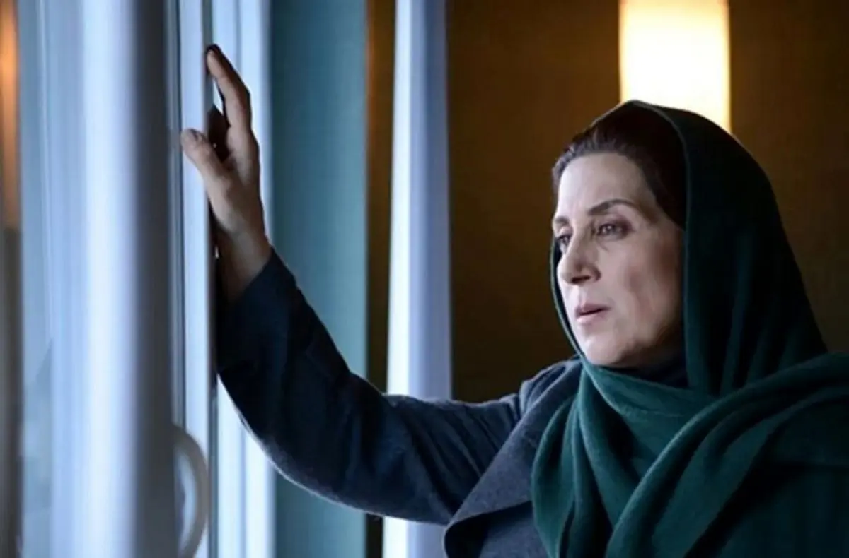 تیپ خاص فاطمه معتمد آریا و پرستو گلستانی در دهه ۶۰ 