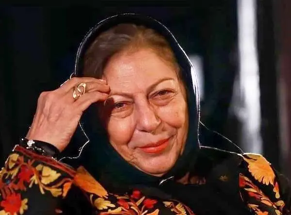 تصویری از ۳۰ سالگی «ثریا قاسمی» در اولین فیلمش
