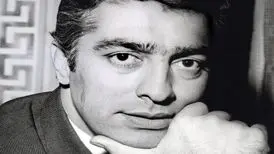 عکسی از فردین کنار دریای خزر در سال ۱۳۵۰
