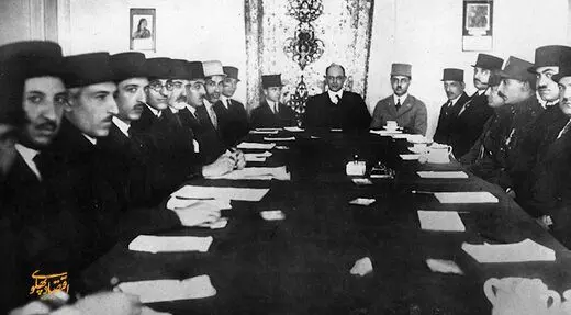 دو روی سکه اقتصاد در عصر پهلوی به روایت یک فیلم مستند
