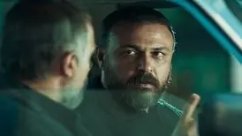 (ویدئو) رضا پروانه در یک سینما توسط مردم محاصره شد!