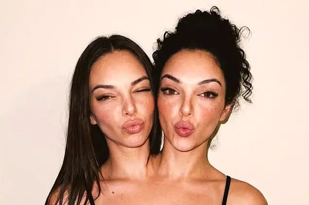 جنجال دوقلوهای به‌هم‌چسبیده مشهور در اینستاگرام که فیک از آب درآمدند!
