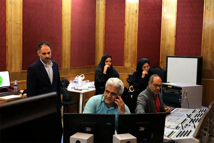 رادیو هنوز هم مخاطب دارد؛ روزی که پدرم فوت کرد هم روی آنتن بودم