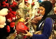 پشت‌پرده خرس‌های قرمز؛ ولنتاین چگونه عشق را به یک «کالای مصرفی» تبدیل کرد؟