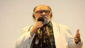 کنایه داریوش ارجمند به علی کریمی؛ حالا که رفتی آن طرف مرز چه شدی؟/ ویدئو
