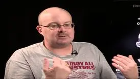 سلف پرتره های نقاش از پس کشیدن 28 نوع ماده مخدر