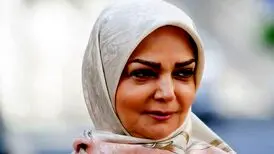 تصویری از الهه رضایی در کنار پسرش

