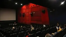 منقل، وافور و ذغال هنوز در سینما جواب می دهد؟ | پوشش اداری برای دیدن فیلم در سینما!
