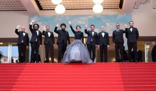 اظهاراتِ تازه‌ی تهیه‌کننده‌ی "برادران لیلا"، از اتفاق‌های یک سال اخیر، و درخواست‌های متوالی‌اش برای دیدار با وزیر ارشاد