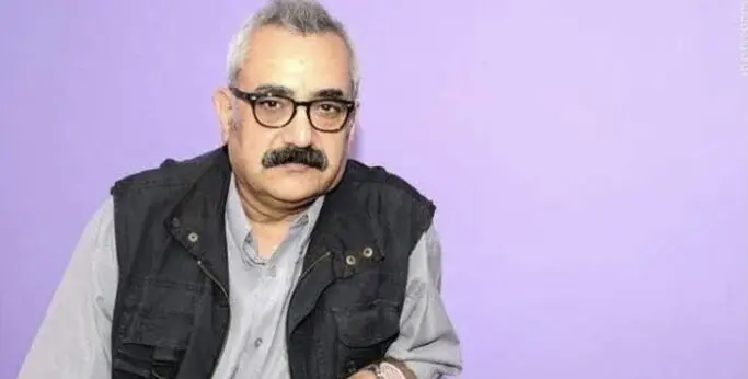 زمان جنگ «بن هور» و «باراباس» برای سربازان نمایش می‌دادم | سرباز فراری دیدم که شیشه خورده بود
