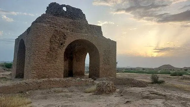 مرمت شلختۀ پل ساسانی/عکس