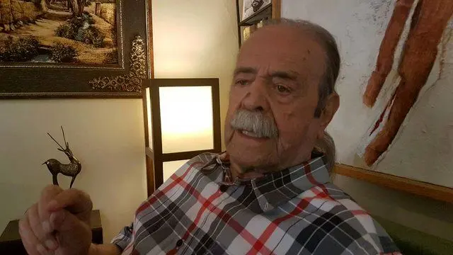 محمدعلی کشاورز: این مملکت همه چیز دارد
