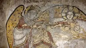 (عکس) کشف نقاشی‌های بی نظیر از حضرت مریم و مسیح