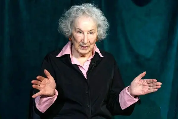 خاطرات مارگارت آتوود منتشر شد