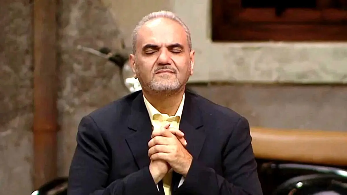 گلوله باران فرزاد فرزین توسط جواد خیابانی در شب‌های مافیا/ ویدئو
