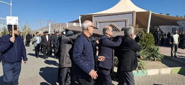 بدرقه علی باباچاهی به خانه ابدی
