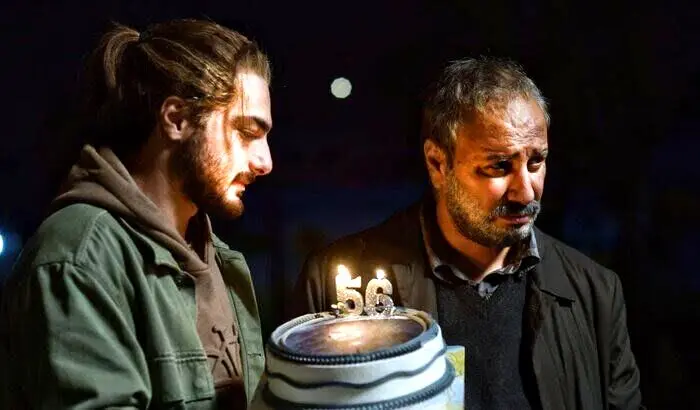 نمایش آنلاین «مرد بازنده» تمدید شد